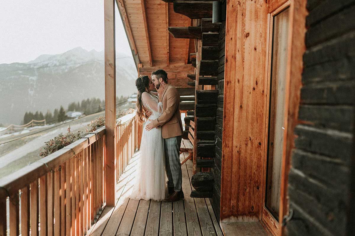 Photos de couple pour mariage à la montagne