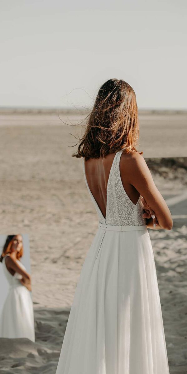 Robe de mariée moderne en tulle fluide bretelles larges Manon Gontero
