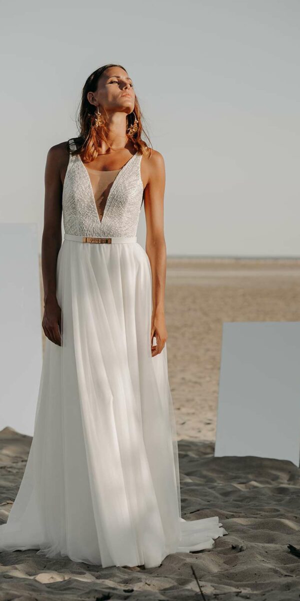Robe de mariée chic et romantique avec motifs géométriques sequins Manon Gontero