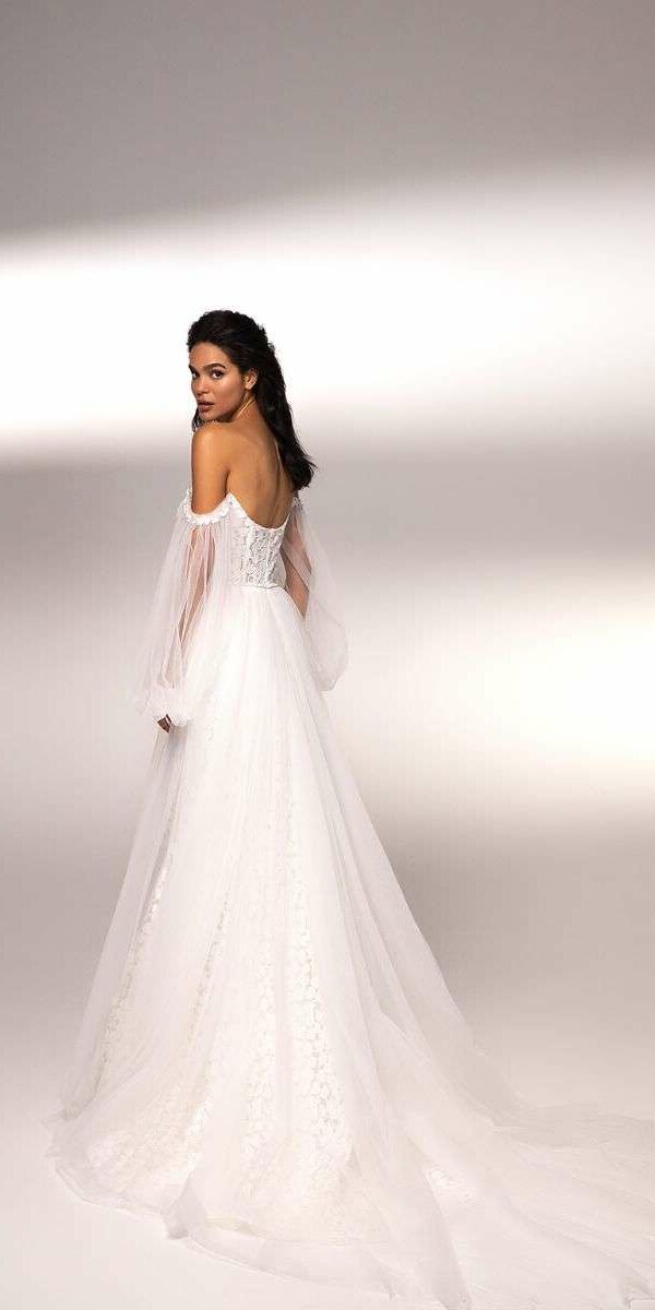 Robe de mariée bustier manches bouffantes et traîne amovible Elly Bride