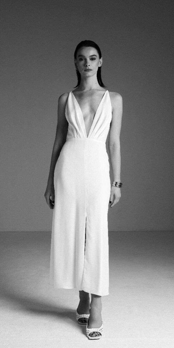 Robe de mariée midi fendue grand décolleté UniParis