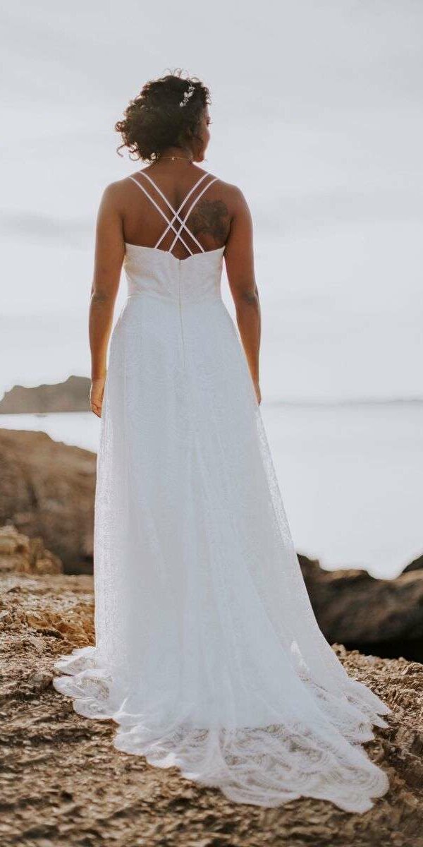 Robe de mariée en dentelle à bretelles Aurélia Prado