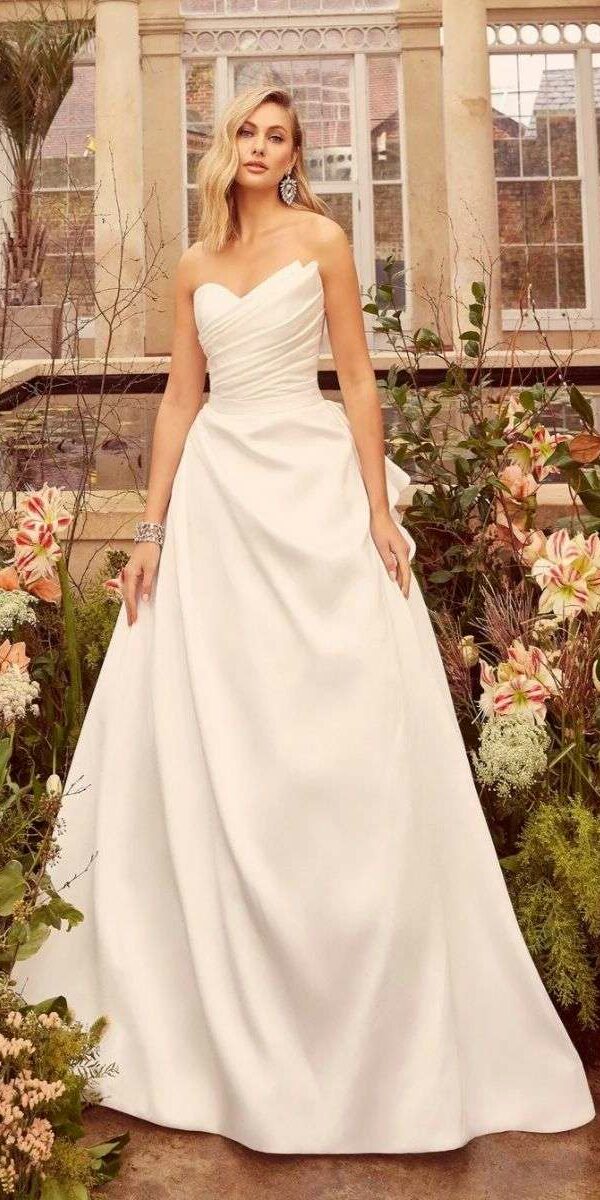 Robe de mariée princesse moderne sans dentelle Ronald Joyce