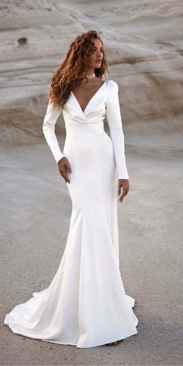 Robe de mariée manches longues cache-coeur Milla Nova