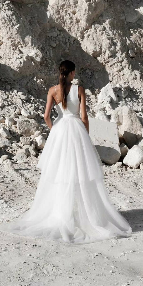 Top body asymétrique et sur-jupe fendue en tulle Manon Gontero