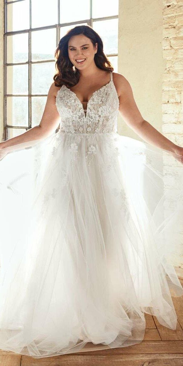 Robe de mariée princesse moderne de seconde main couleur nude Modeca